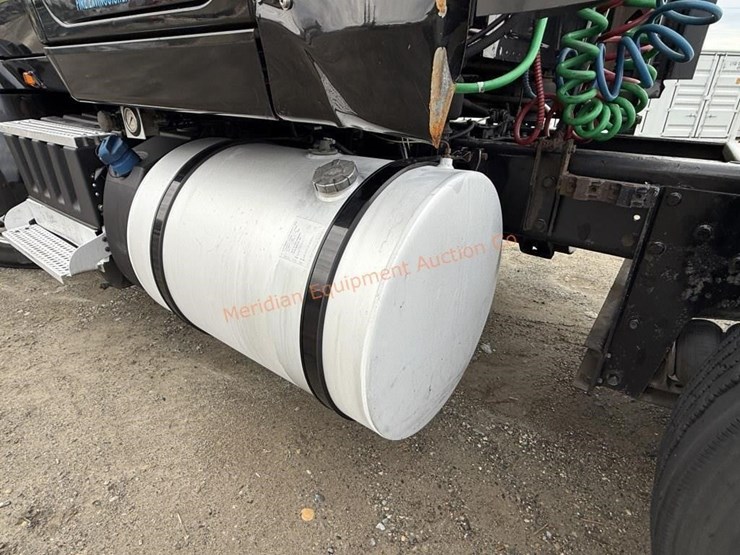 international-prostar-image-47