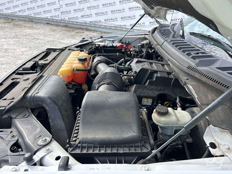 2017-ford-f150-image-8