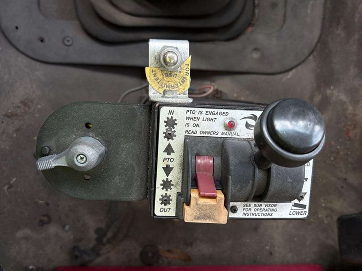 2003-sterling-l9500-image-29