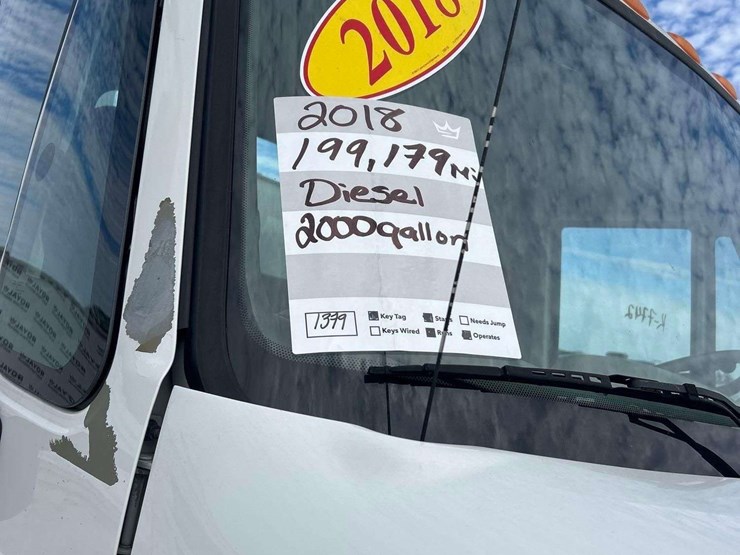 2018-international-durastar-4300-image-24