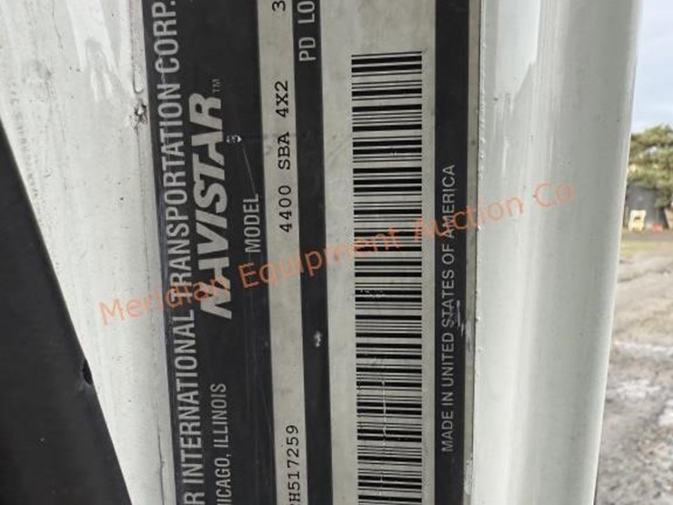 2002-international-4400lp-image-37