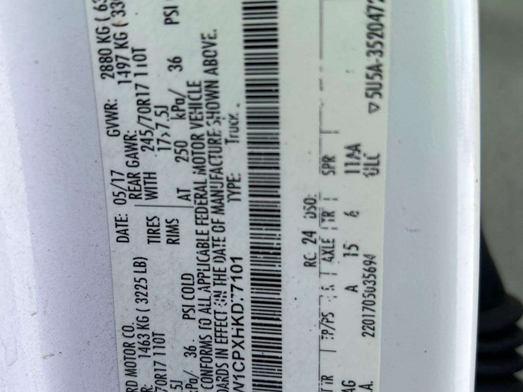 2017-ford-f150-image-5