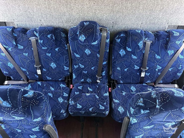 2013-ford-f550-image-13