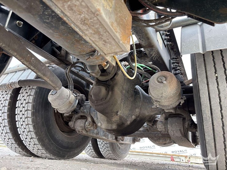 2003-sterling-l9500-image-34