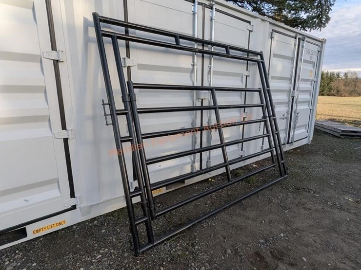 10'-hd-panel-w/-ride-through-gate-image-4