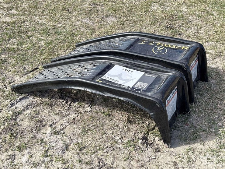 pittsburgh-heavy-duty-solid-steel-auto-ramps-image-1