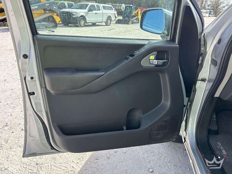 2006-nissan-frontier-image-11