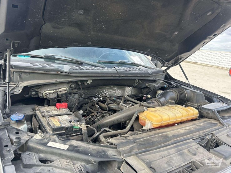 2017-ford-f150-image-8