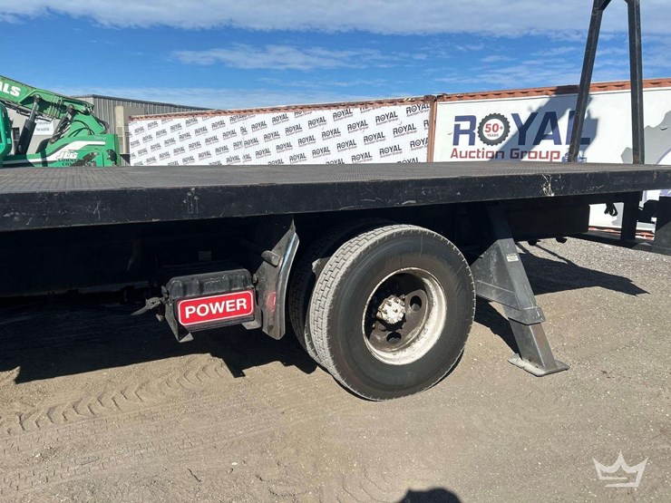 2009-ford-f750-image-26