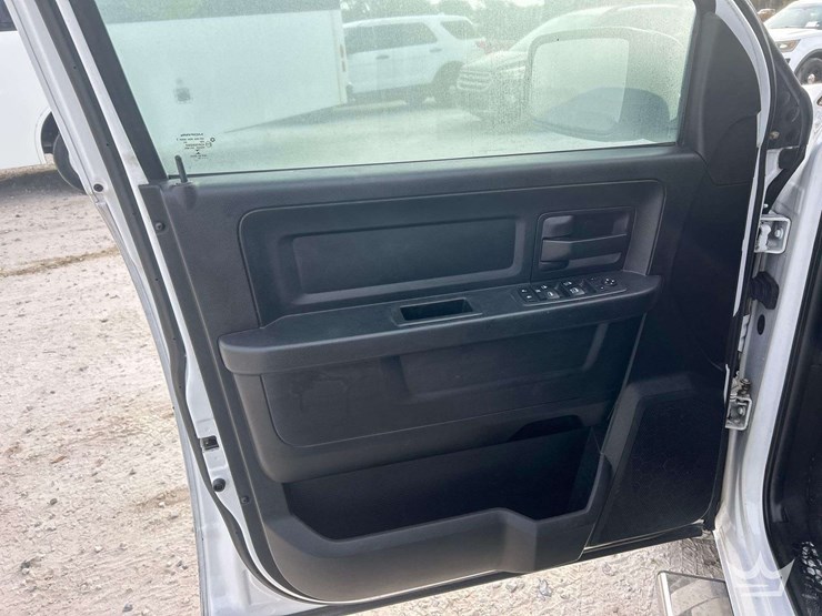 2018-dodge-1500-image-14