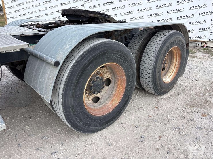 2003-sterling-l9500-image-36