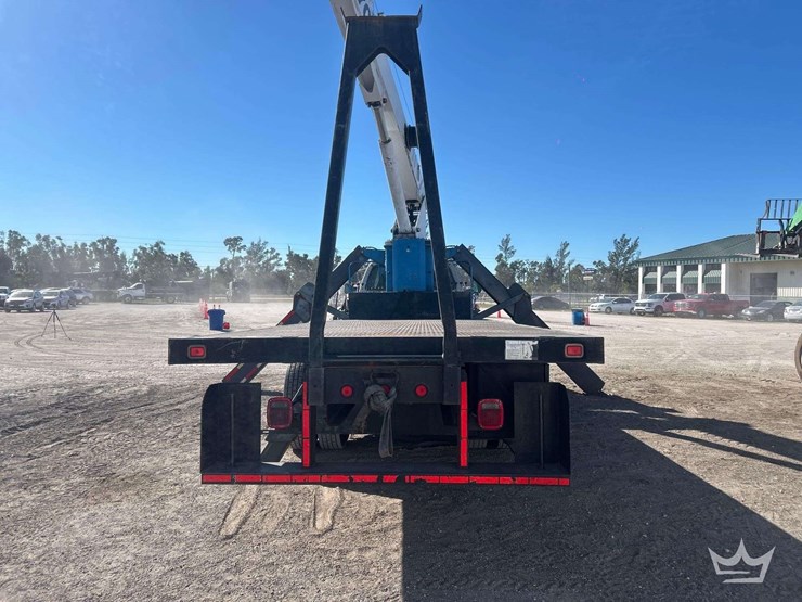 2009-ford-f750-image-18