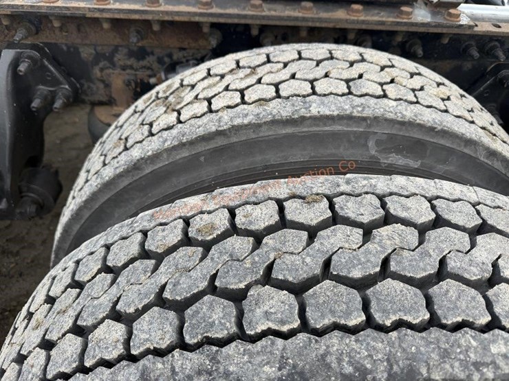 international-prostar-image-22