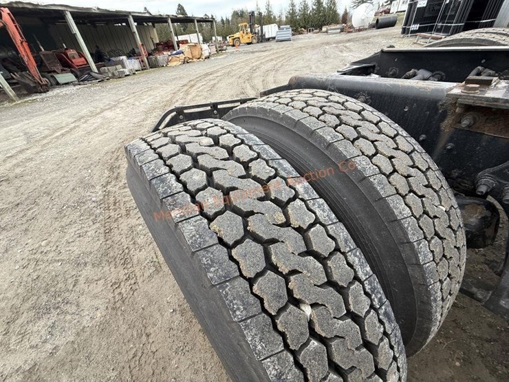 2017-international-prostar-image-27