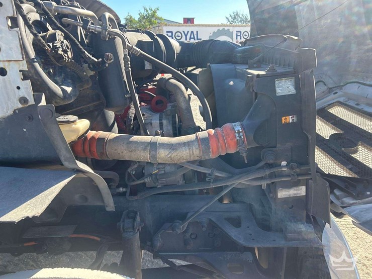 2009-ford-f750-image-8