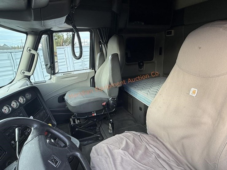 international-prostar-image-49