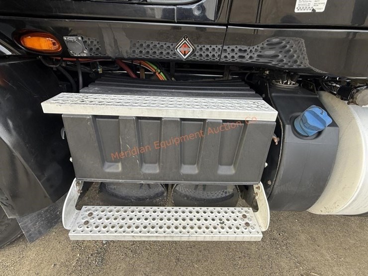 international-prostar-image-35