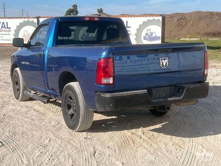 2011-dodge-1500-image-4