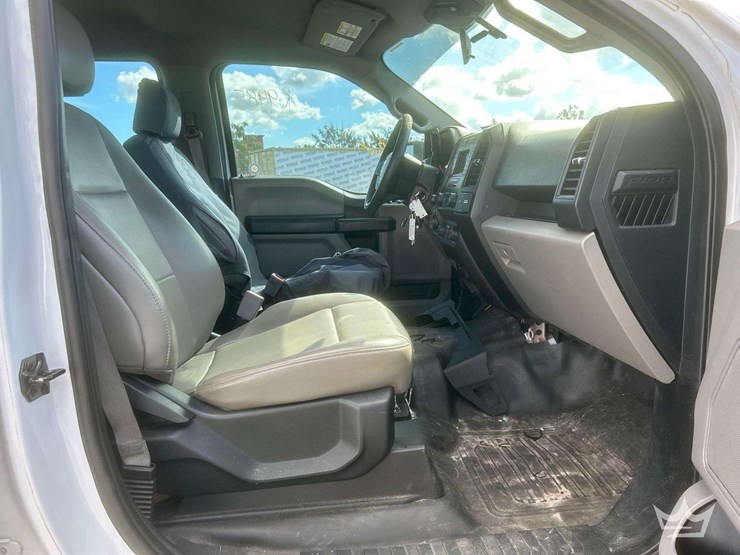 2019-ford-f150-image-18