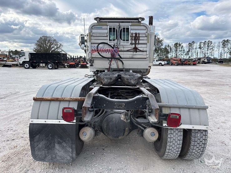 2003-sterling-l9500-image-37