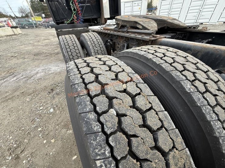 2017-international-prostar-image-30