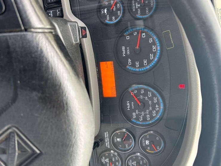 2018-international-durastar-4300-image-12