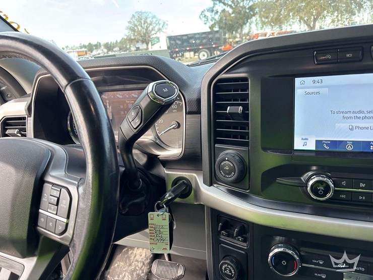 2022-ford-f150-image-16