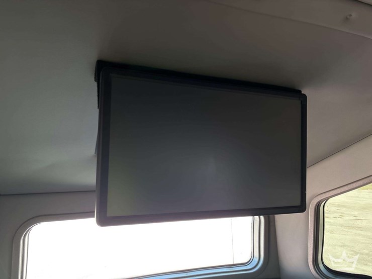 2013-ford-f550-image-23