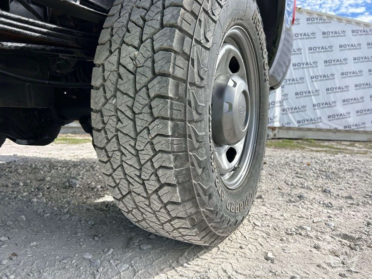 2015-ford-f350-image-24