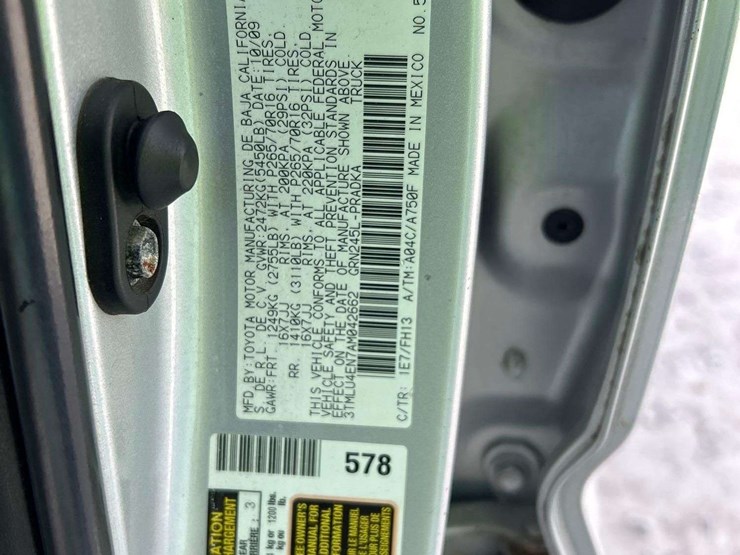 2010-toyota-tacoma-image-5