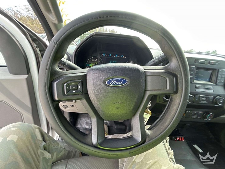 2017-ford-f150-image-13