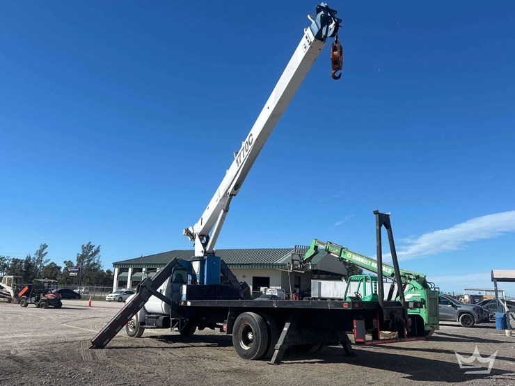 2009-ford-f750-image-4