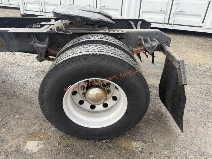 2002-international-4400lp-image-16