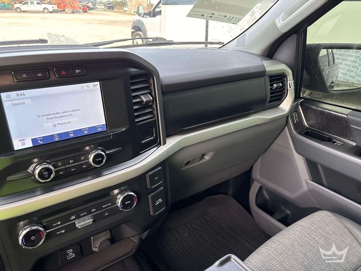 2022-ford-f150-image-21