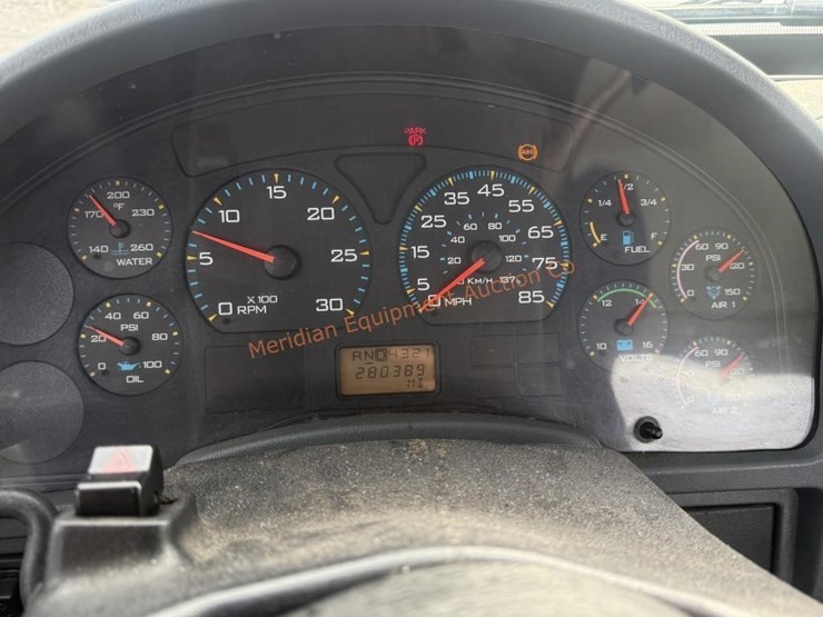 2002-international-4400lp-image-40