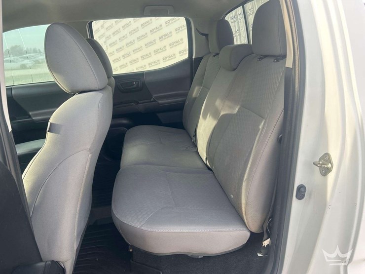 2020-toyota-tacoma-image-16