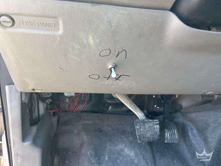 2009-ford-f750-image-13