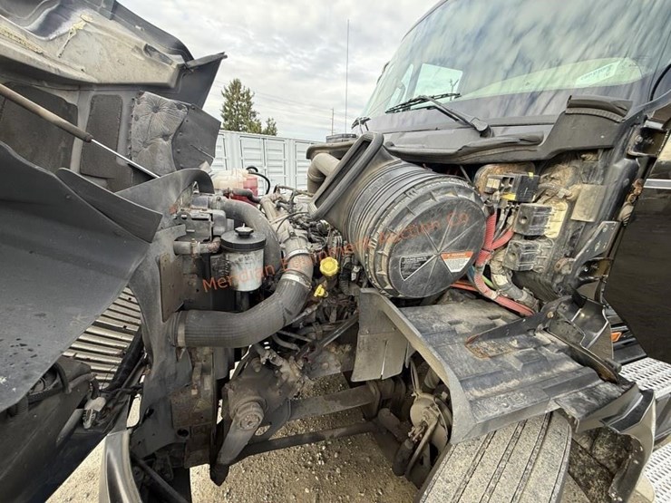 international-prostar-image-40