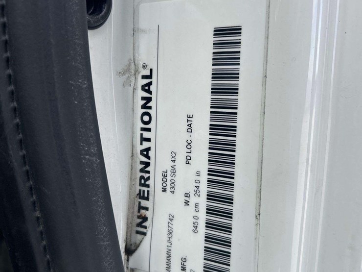 2018-international-durastar-4300-image-5