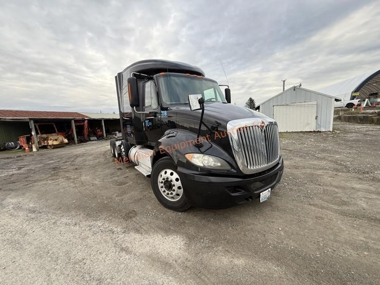 2017-international-prostar-image-12