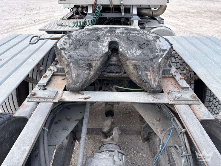 2003-sterling-l9500-image-12