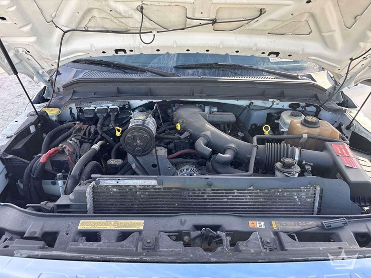 2013-ford-f550-image-27