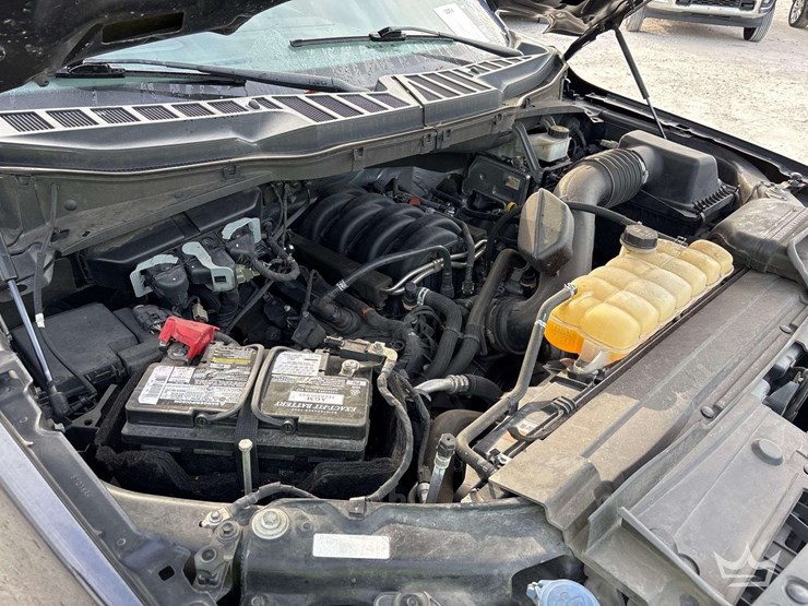 2022-ford-f150-image-11