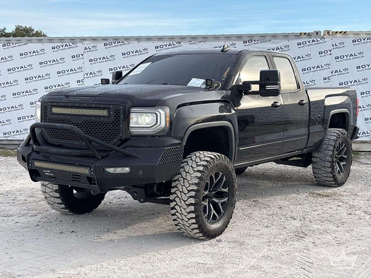 2017-gmc-sierra-1500-image-1