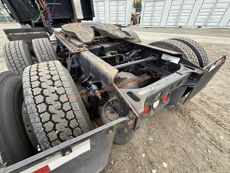 2017-international-prostar-image-48