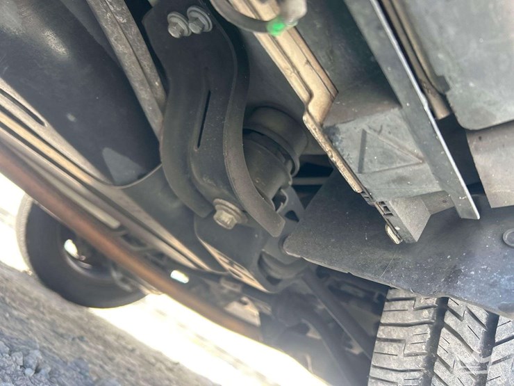 2016-ford-explorer-image-19