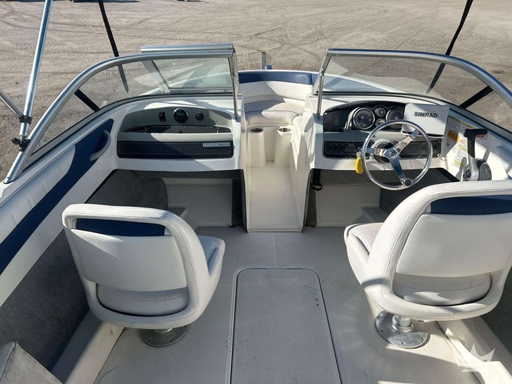 2014-bayliner-180-boat-with-t/a-boat-trailer-image-18