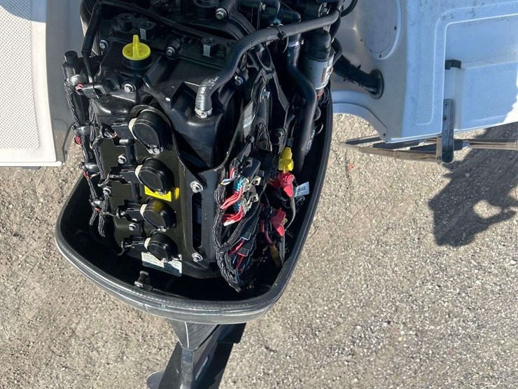 2014-bayliner-180-boat-with-t/a-boat-trailer-image-32