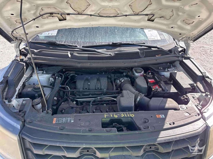 2016-ford-explorer-image-7