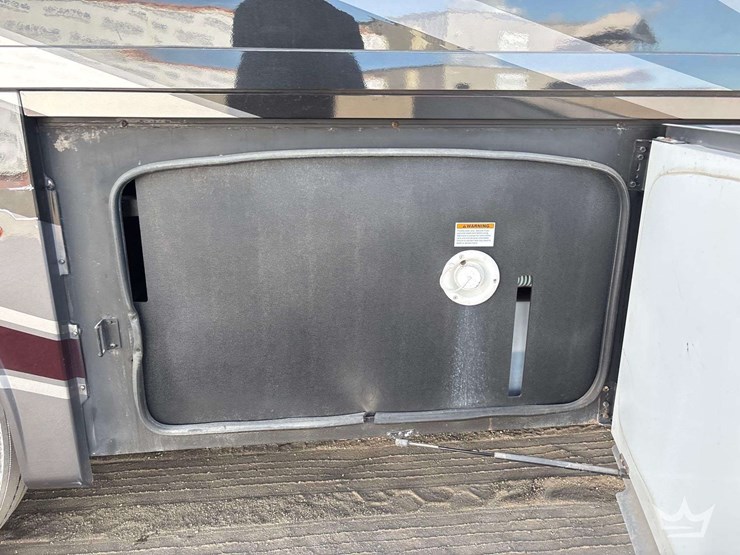 2018-freightliner-thor-venetian-400xcr-a40-41ft.-class-a-motorhome-image-14